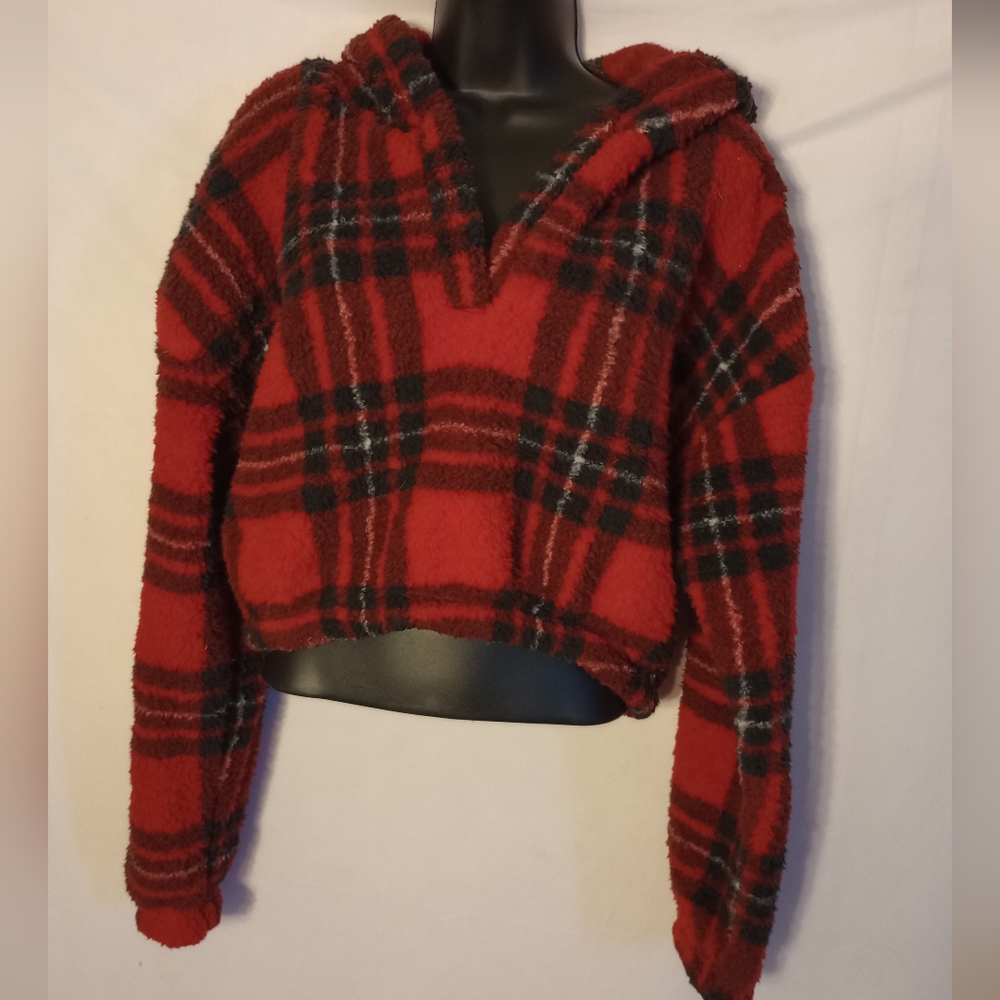 Weekending NWT Women's Size Large Red Plaid Sherpa